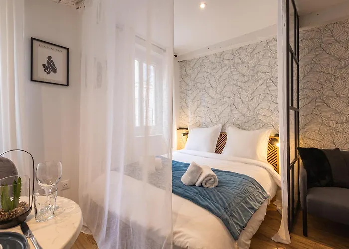 L'indigo - Apaisant Et Lumineux, Hyper Centre