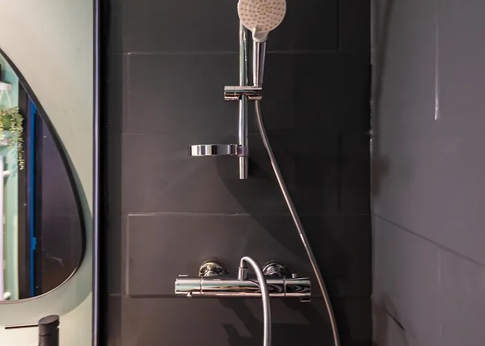 L'indigo - Apaisant Et Lumineux, Hyper Centre